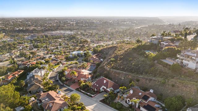 5838 Yokohama Ct, San Diego CA: https://media.crmls.org/mediaz/a366774c-43fc-4f94-9945-752107a9aa8f.jpg