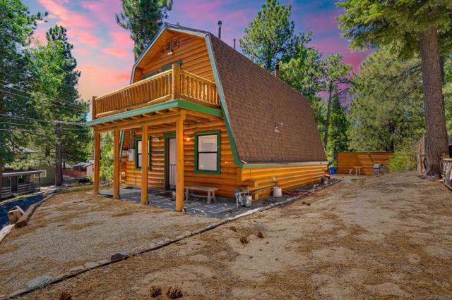 33382 Squirrel Dr, Green Valley Lake CA: https://media.crmls.org/mediaz/a367402a-612d-4e3b-88e5-6c5048f79d9b.jpg