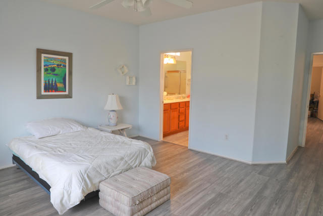 78584 Glastonbury Way, Palm Desert CA: https://media.crmls.org/mediaz/a3675412-5b5b-49e0-81f7-4bfb1a648959.jpg