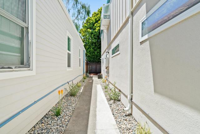 407 Seabright Avenue, Santa Cruz CA: https://media.crmls.org/mediaz/a3676e7c-3f4a-45a8-99b3-da71b749c867.jpg