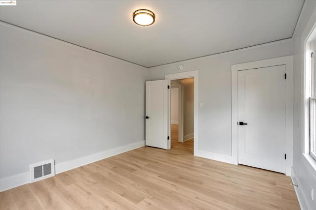 865 40th, Oakland CA: https://media.crmls.org/mediaz/a3677091-1925-4e8b-9885-0e0a15d1e55b.jpg