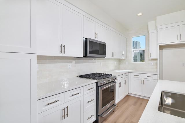 13932 Boyden Way, Mira Mesa CA: https://media.crmls.org/mediaz/a367d9bc-6b71-4ca3-a1cd-83780a27136b.jpg