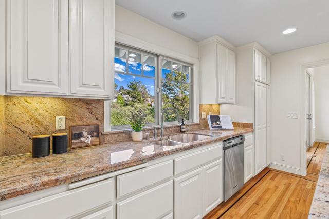822 San Carlos Avenue, El Granada CA: https://media.crmls.org/mediaz/a3683e1e-ce51-4b79-88d6-f1e1cff3680b.jpg