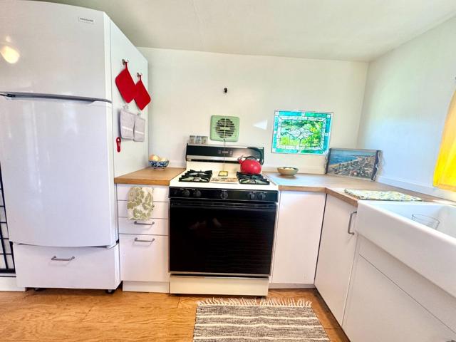 2120 N Pacific Avenue, Santa Cruz CA: https://media.crmls.org/mediaz/a3684556-d635-4e39-b6f6-036fb9d407bd.jpg