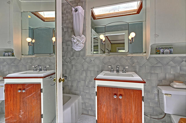 2108 Sunset Drive, Ventura CA: https://media.crmls.org/mediaz/a369289e-3e81-42e0-a9c3-a5d9ca638961.jpg