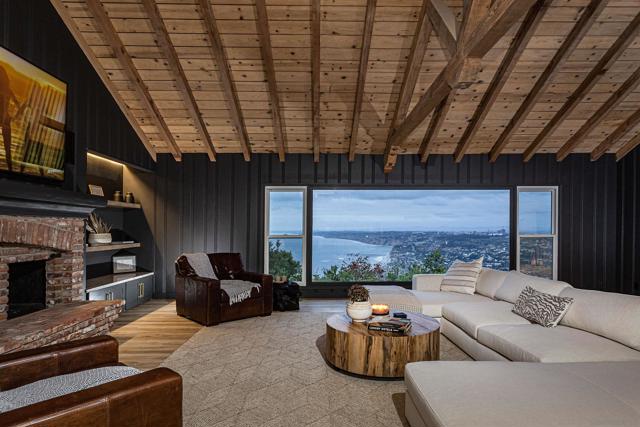 7362 Brodiaea Way, La Jolla CA: https://media.crmls.org/mediaz/a36a52bb-1e16-4796-8fec-f560428e129b.jpg