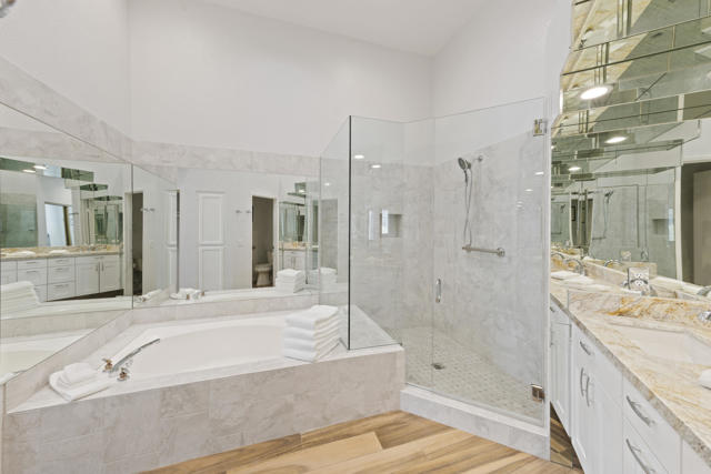105 Brandigo Circle, Palm Desert CA: https://media.crmls.org/mediaz/a36a54ba-c2b4-4bb8-826e-e8f97651e41b.jpg