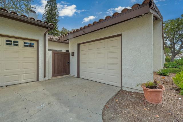 14745 Caminito Orense Este, San Diego CA: https://media.crmls.org/mediaz/a36a6a99-36f7-4a6a-a45f-6dbf75886c59.jpg