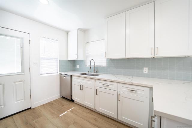2073 79 Reed Ave, San Diego CA: https://media.crmls.org/mediaz/a36a94d8-ab0f-45eb-bbb2-6424ef9fb699.jpg
