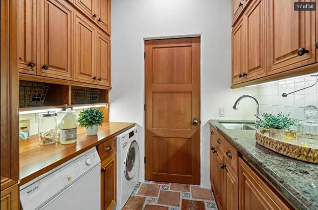 1189 Hamilton Avenue, Palo Alto CA: https://media.crmls.org/mediaz/a36ac564-5cae-4995-88aa-e7a93ba03a66.jpg