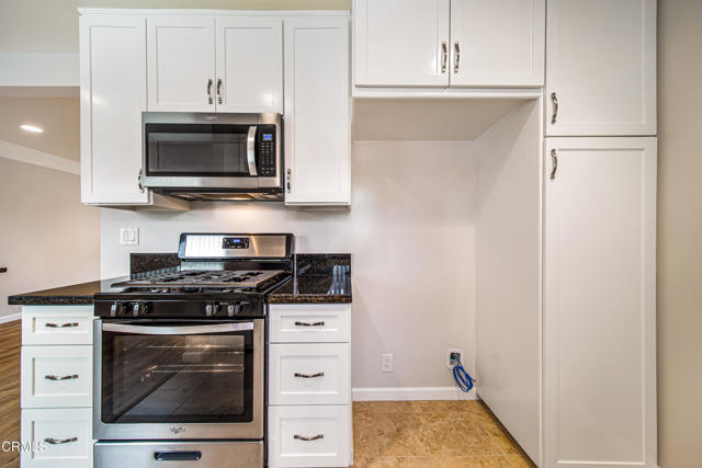 Detail Gallery Image 4 of 22 For 595 N Los Robles Ave #11,  Pasadena,  CA 91101 - 1 Beds | 1 Baths