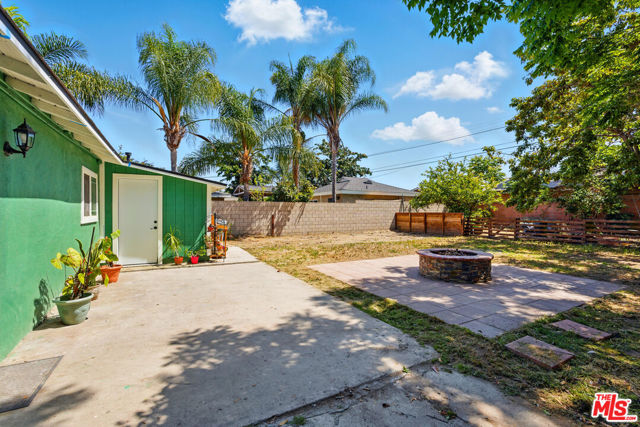 11862 Santa Maria Street, Stanton CA: https://media.crmls.org/mediaz/a36d4a72-8482-44ab-8ef2-d4e8280d8a52.jpg