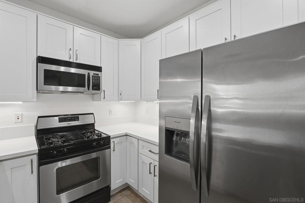 1151 Goddard - photo 6