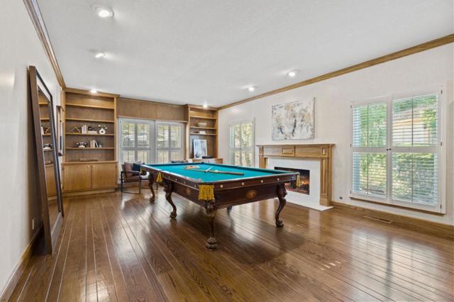 46 Eugenia Way, Hillsborough CA: https://media.crmls.org/mediaz/a36e9318-256a-4509-bcb5-538780a9a2dc.jpg