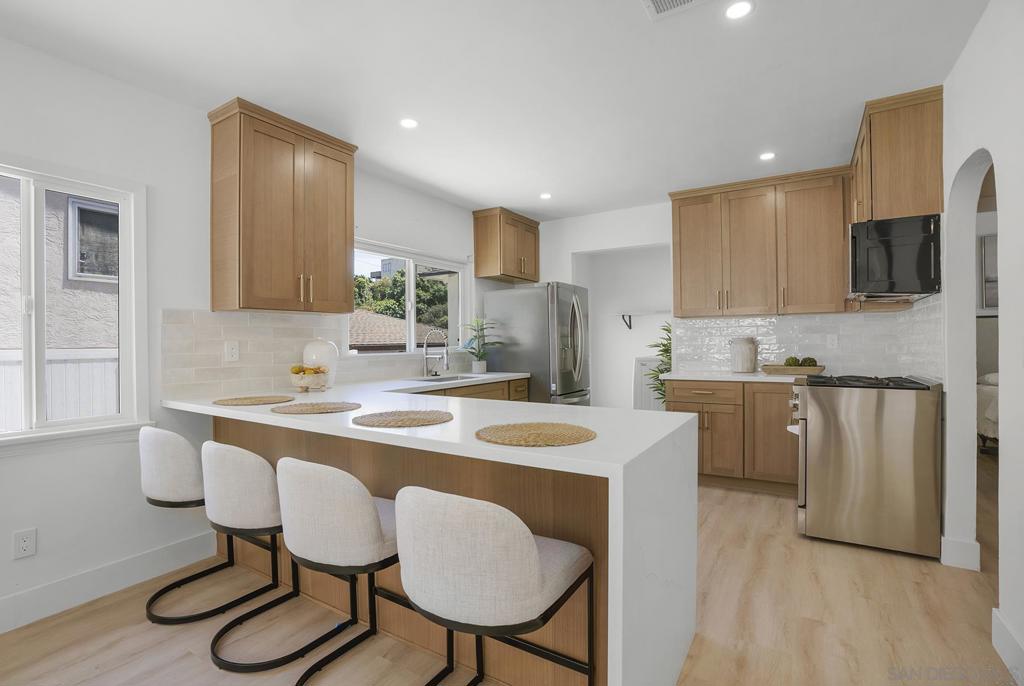 3296 Talbot - photo 2