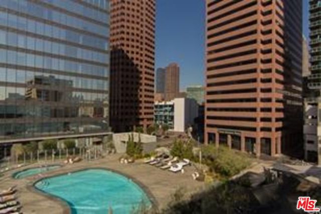 717 W Olympic Boulevard, Los Angeles CA: https://media.crmls.org/mediaz/a36ee8b9-c9e5-43c7-9221-9e20a4d25c09.jpg