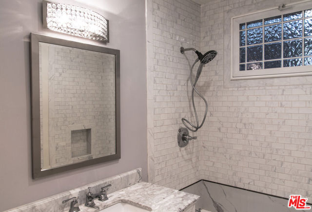 438 S Palm Drive, Beverly Hills CA: https://media.crmls.org/mediaz/a36fa16b-9f3f-401a-ae58-973d1dabfb03.jpg