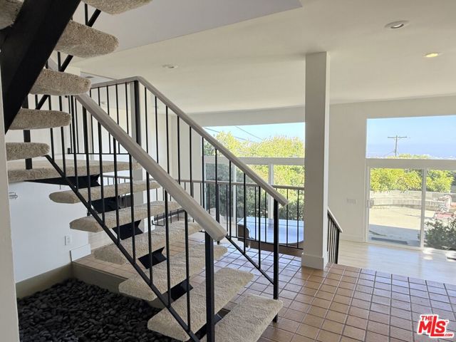 1475 N Kenter Avenue, Los Angeles CA: https://media.crmls.org/mediaz/a36fe24c-2157-4685-9100-b16fbc731f10.jpg
