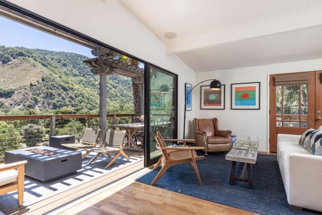 55 Paso Cresta, Carmel Valley CA: https://media.crmls.org/mediaz/a3701114-d9ea-4874-9a9c-0b9933ec2349.jpg