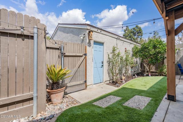 15175 Marquette Street, Moorpark CA: https://media.crmls.org/mediaz/a3702809-8e04-4fd9-ae58-61e393b016d5.jpg