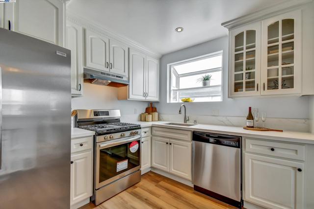 153 Morningside Dr, Daly City CA: https://media.crmls.org/mediaz/a37061d1-1679-4ede-8480-099e5a628b5a.jpg