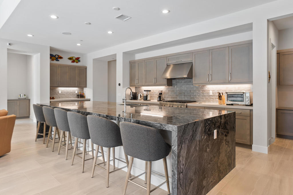 MLS #219136211DA image #5