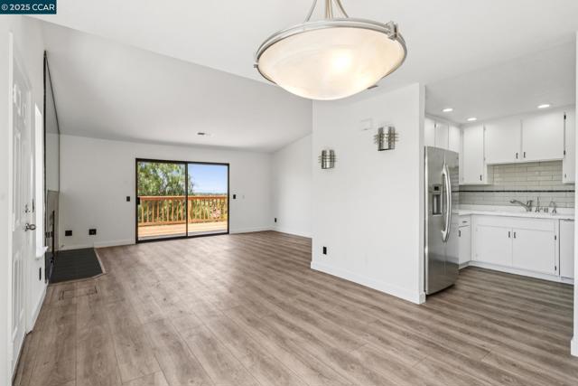 3513 Stone Pl, Antioch CA: https://media.crmls.org/mediaz/a3722d5d-c971-46f5-b5f2-0f45b90080ad.jpg