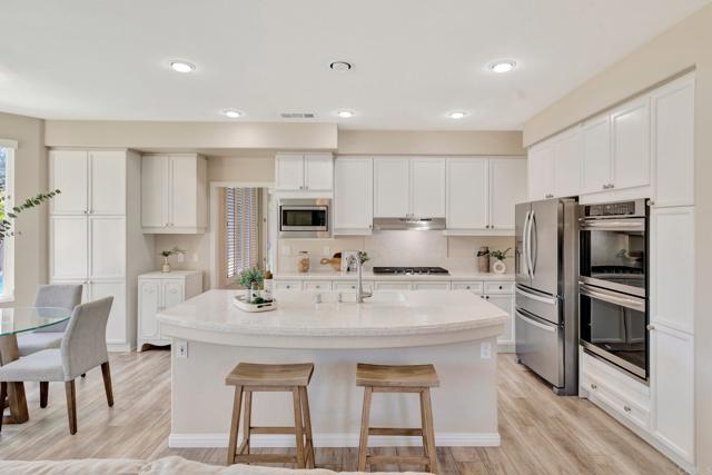 Detail Gallery Image 10 of 34 For 3325 Avenida Magoria, Escondido,  CA 92029 - 3 Beds | 2/1 Baths