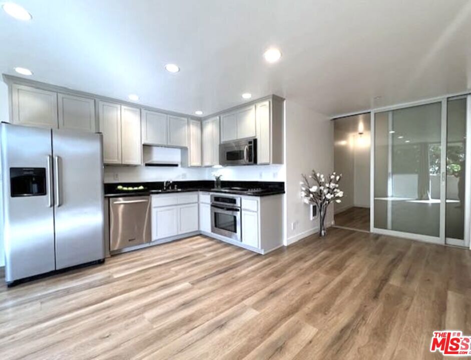 11645 Montana Avenue #222