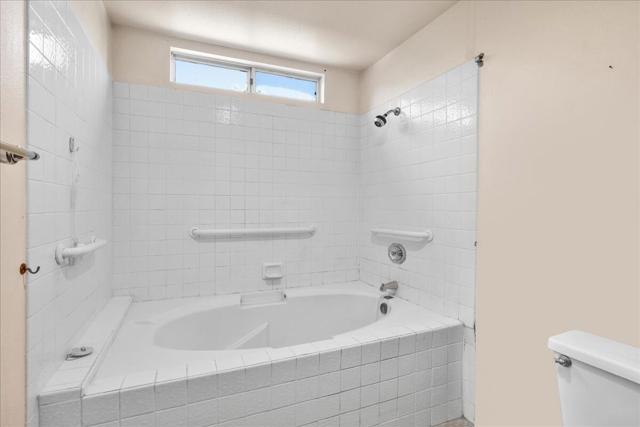 36429 Las Begonias, Cathedral City CA: https://media.crmls.org/mediaz/a3731b78-b643-4f6e-9a57-6bca87700592.jpg
