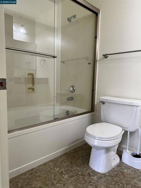 161 Tuscany Ct, Hercules CA: https://media.crmls.org/mediaz/a3748729-c4d3-4962-acd7-2a7421ae8230.jpg