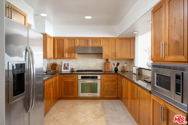2 Bed Home for Sale in Playa del Rey, California