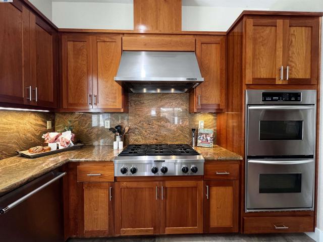 2344 Treadwell St, Livermore CA: https://media.crmls.org/mediaz/a3756bd4-9e41-4cc5-89d8-39cb394df70c.jpg