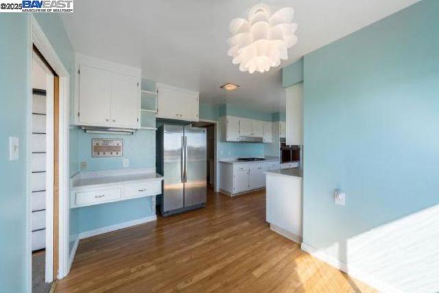 4120 Rhoda Ave, Oakland CA: https://media.crmls.org/mediaz/a3757f1d-e50b-4a56-ad0d-a8ef6007437d.jpg