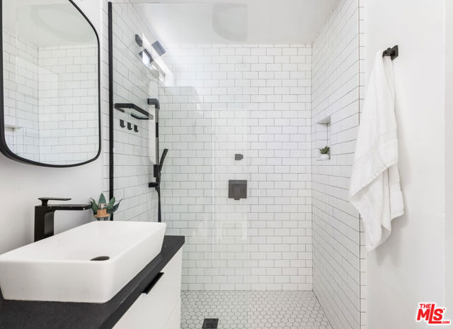 329 N Avenue 57, Los Angeles CA: https://media.crmls.org/mediaz/a376dfcd-0643-4042-b440-4c7faf9ae592.jpg
