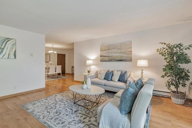 1031 Crestview Drive, Mountain View CA: https://media.crmls.org/mediaz/a377f752-3d57-4a52-9552-34a3635bee5e.jpg