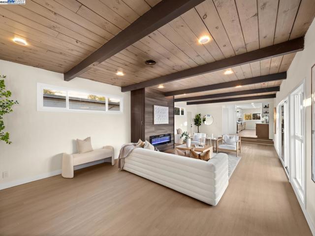 1607 Ward St, Hayward CA: https://media.crmls.org/mediaz/a37836b7-116b-44cc-9d54-727dd8bd820d.jpg