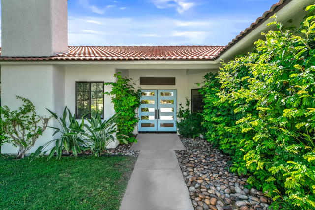 1399 N ViA Donna, Palm Springs CA: https://media.crmls.org/mediaz/a378484b-d000-40a3-b0fa-cc8e13083ce4.jpg