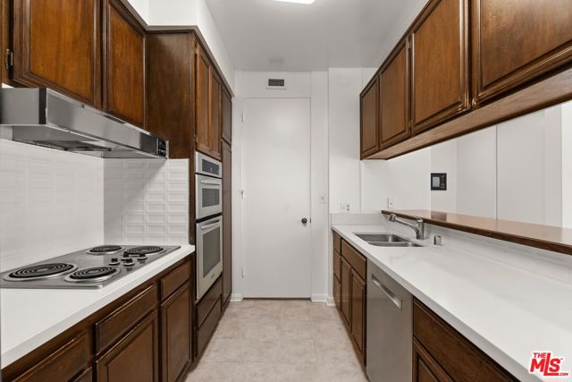 515 Ocean Avenue, 503S photo 7