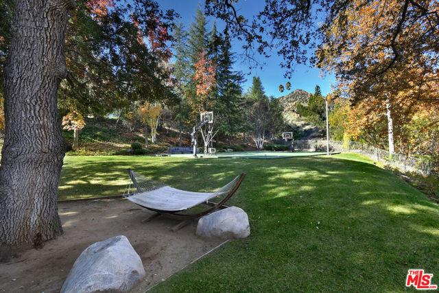 29105 Old Mill Creek, Agoura Hills CA: https://media.crmls.org/mediaz/a3789ad0-6526-4ca2-8bca-1714fb40a5e5.jpg