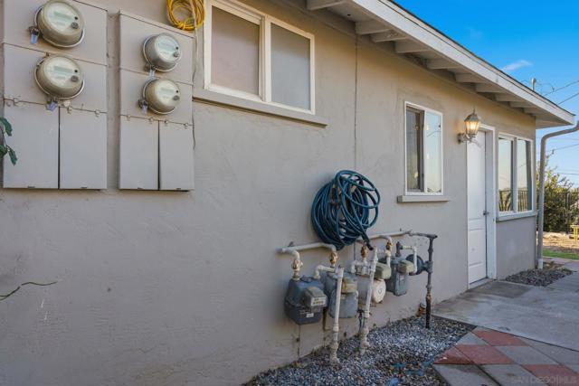 6431 37 Madrone Ave, San Diego CA: https://media.crmls.org/mediaz/a37935b2-a7db-4748-8e46-eece354f6c7e.jpg
