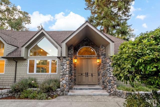 136 Finger Avenue, Redwood City CA: https://media.crmls.org/mediaz/a3795fee-5fa3-4942-bd05-8699014dba4d.jpg