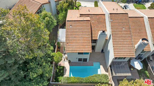 603 Racquet Club Lane, Thousand Oaks CA: https://media.crmls.org/mediaz/a3797c70-08d4-4926-ab38-d5168f4f0455.jpg