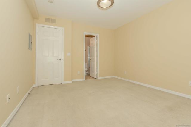 Image 15 of 27 For 5252 Balboa Arms Dr  #155