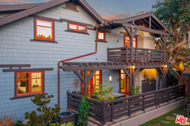 Image 2 of 50 For 706 Navy Street