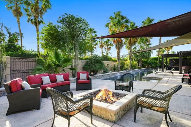 52395 Whispering Way, La Quinta CA: https://media.crmls.org/mediaz/a37ad319-3a28-4a78-b824-3b0e819d1ee9.jpg