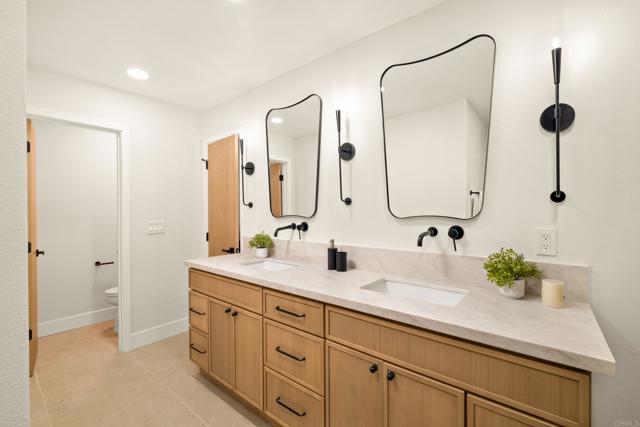 417 Santa Victoria, Solana Beach CA: https://media.crmls.org/mediaz/a37bd9c6-76ae-4f4a-be11-017605d19336.jpg