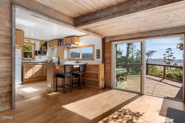 Detail Gallery Image 2 of 27 For 38882 Honey Run Ln, Gualala,  CA 95445 - 1 Beds | 1 Baths