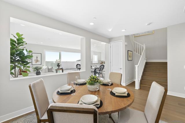 951 Visalia Pl, San Marcos CA: https://media.crmls.org/mediaz/a37d8ffc-2118-45c9-9fee-cd74802db689.jpg