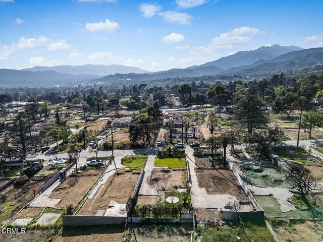 3296 Fair Oaks Ave, Altadena CA: https://media.crmls.org/mediaz/a37ef8db-03fc-4567-8df3-376ac2d0fcd2.jpg
